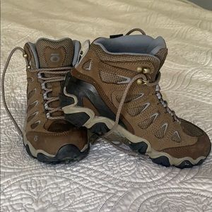 Obōz boots. Lightly used, great condition.